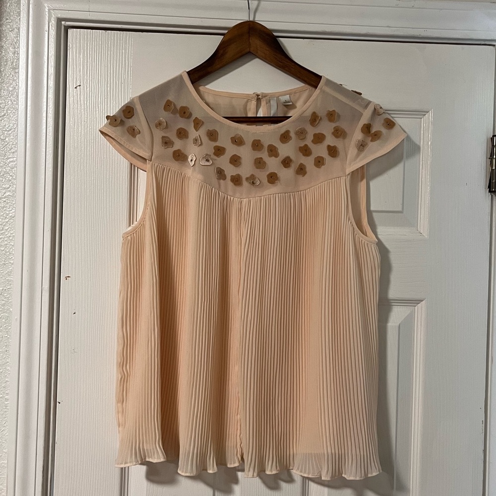 Lauren Conrad Floral detail Pleated Blouse